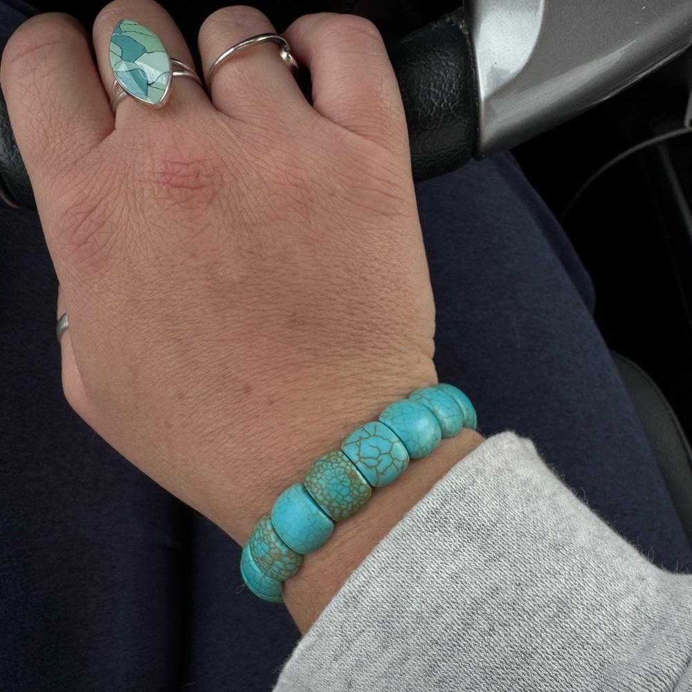 Turquoise-colored Bead Bracelet